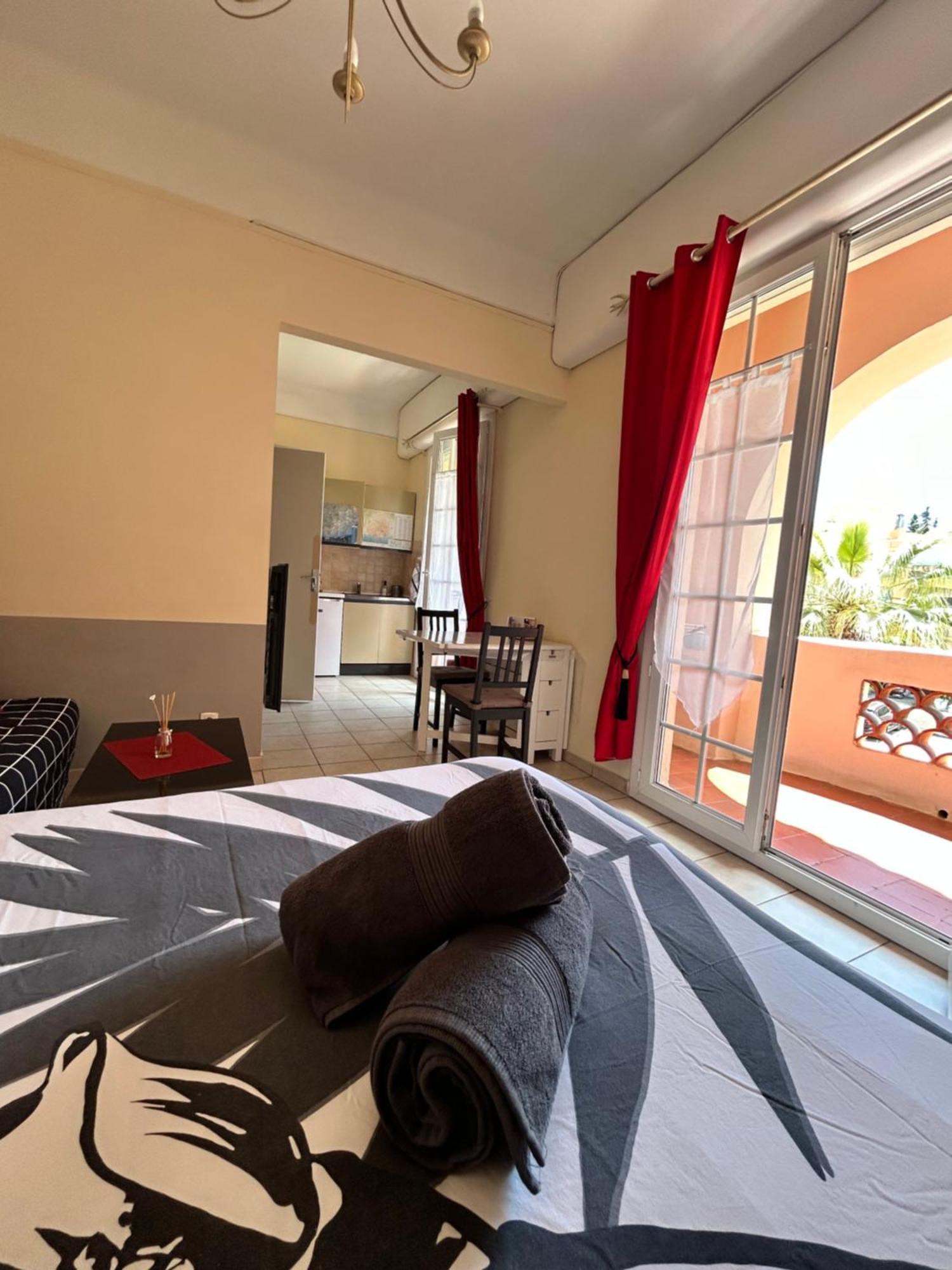 Studio Avec Grand Balcon- Residence De Caractere Bandol Dış mekan fotoğraf