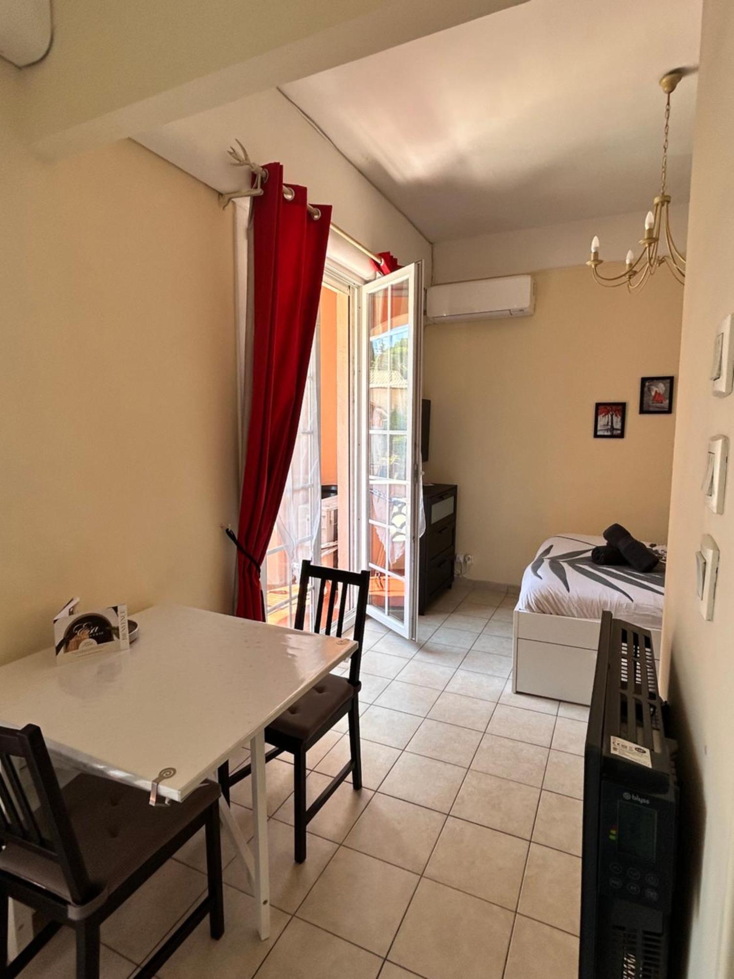 Studio Avec Grand Balcon- Residence De Caractere Bandol Dış mekan fotoğraf