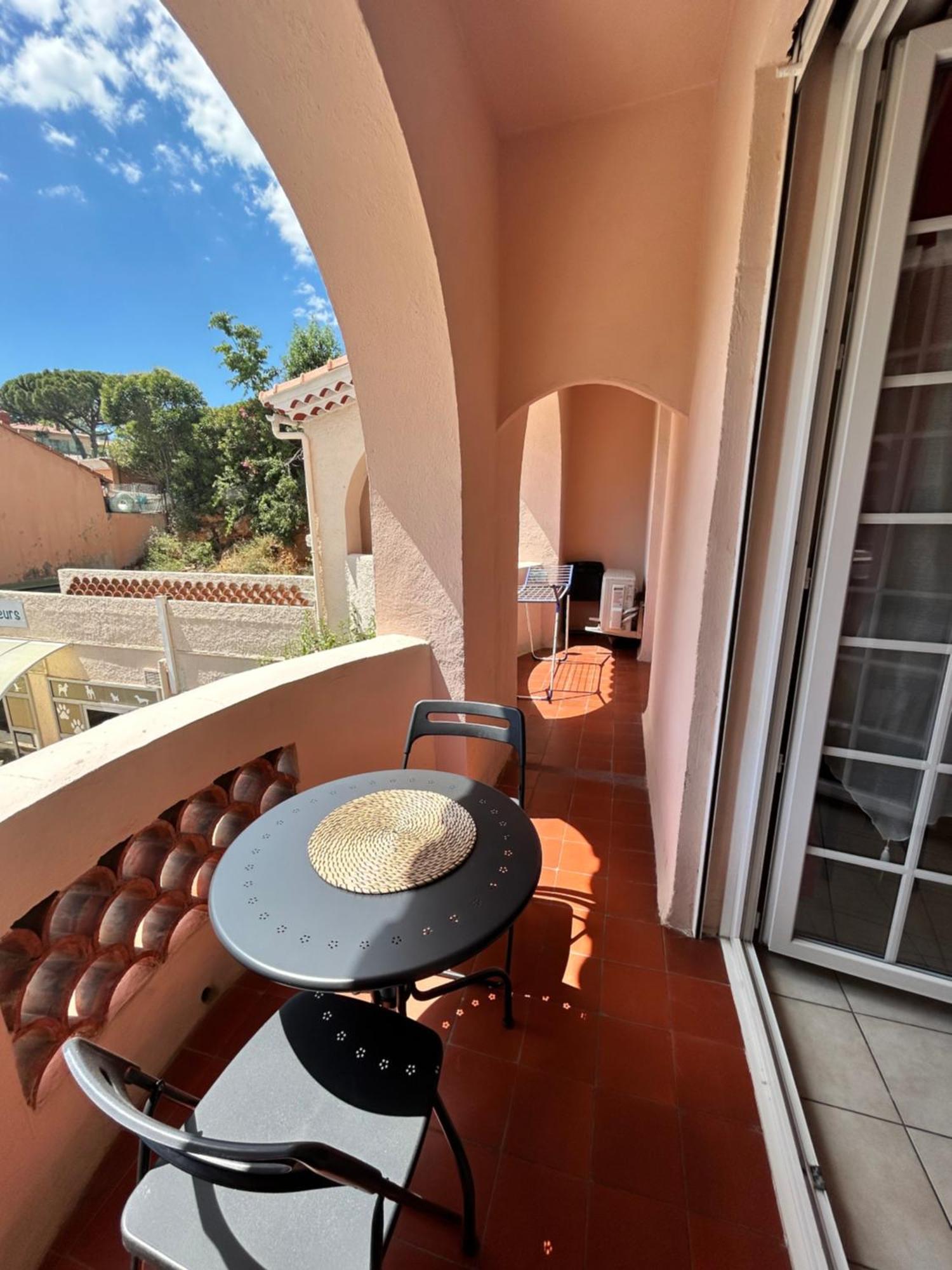 Studio Avec Grand Balcon- Residence De Caractere Bandol Dış mekan fotoğraf